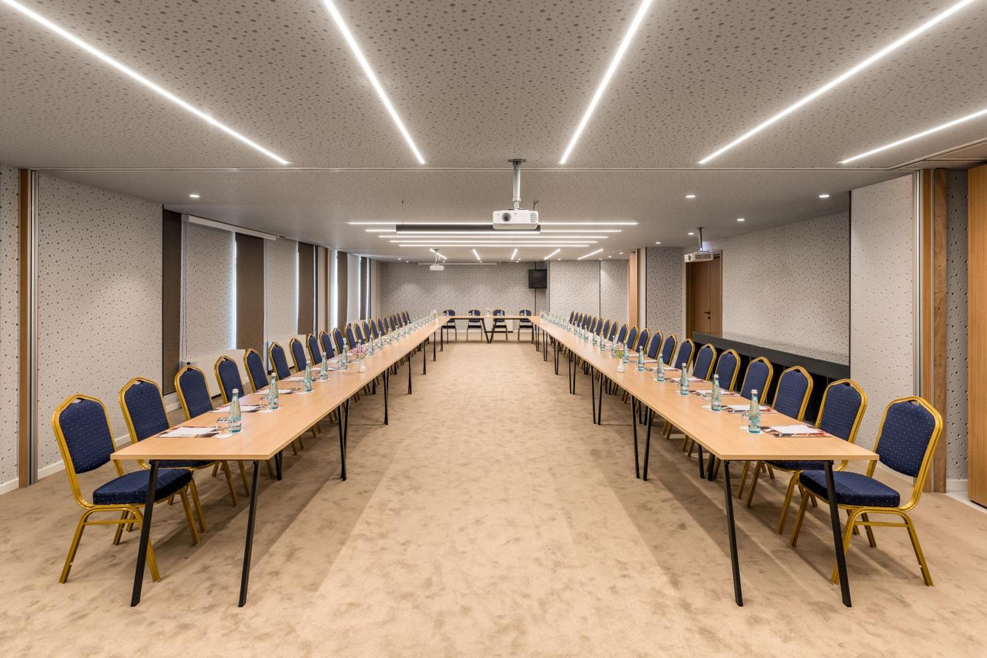 Mercure Tirana Exterior photo